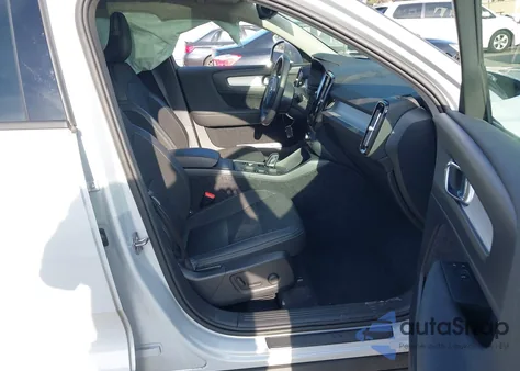 2020 Volvo Xc40 T5 Momentum from USA, damaged, VIN YV4162UK0L2181231